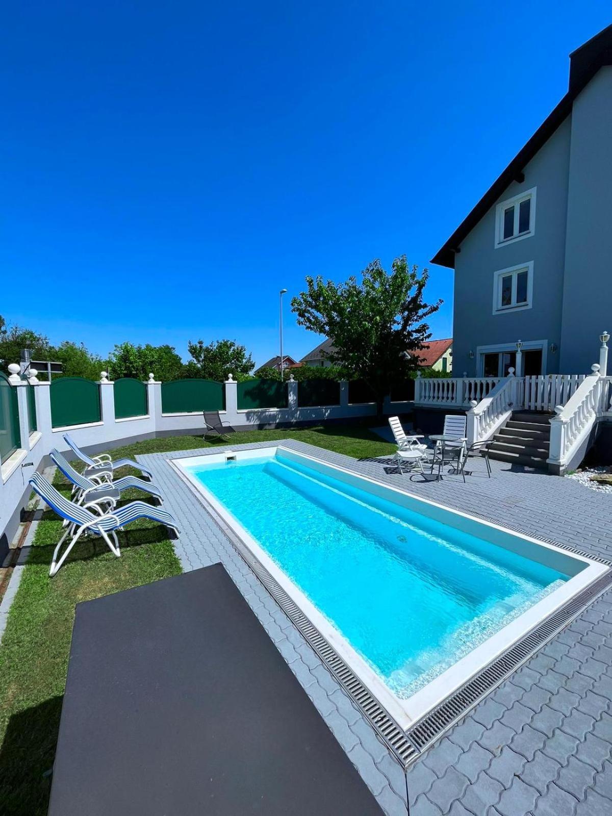 Luxurioeses Apartment Mit Pool Вена Экстерьер фото