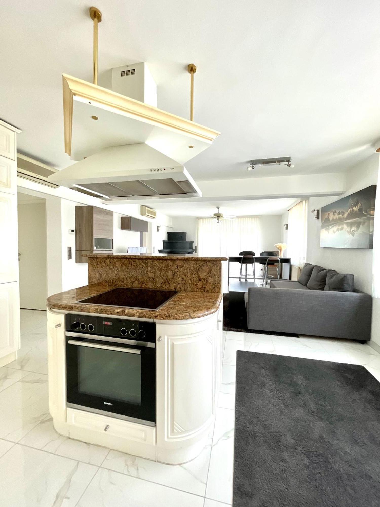 Luxurioeses Apartment Mit Pool Вена Экстерьер фото