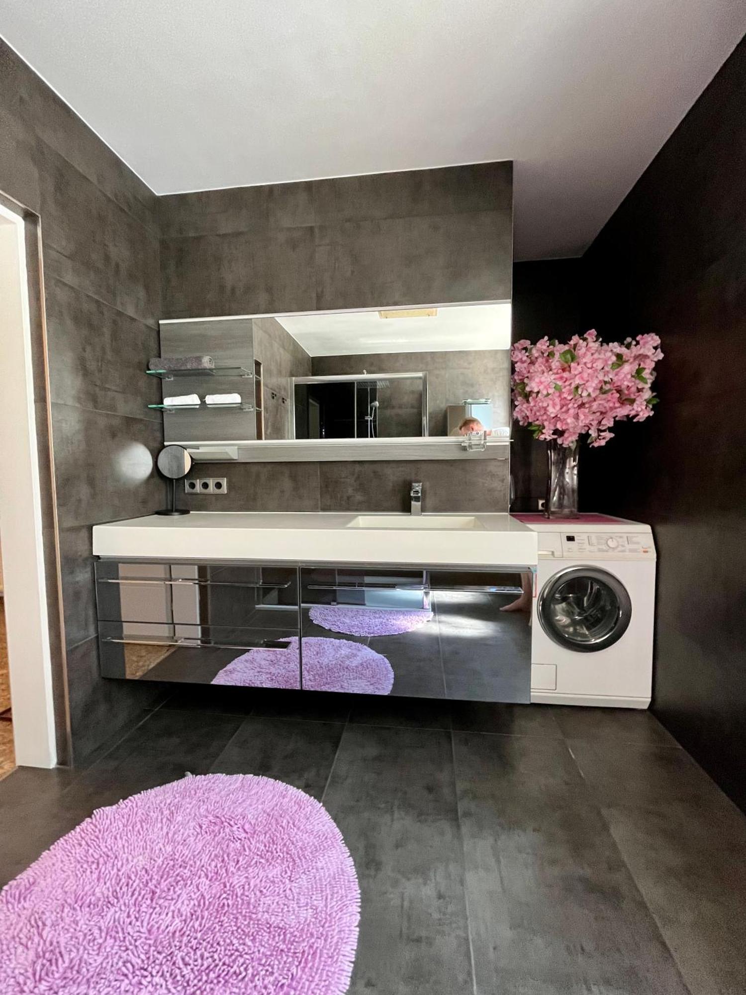 Luxurioeses Apartment Mit Pool Вена Экстерьер фото