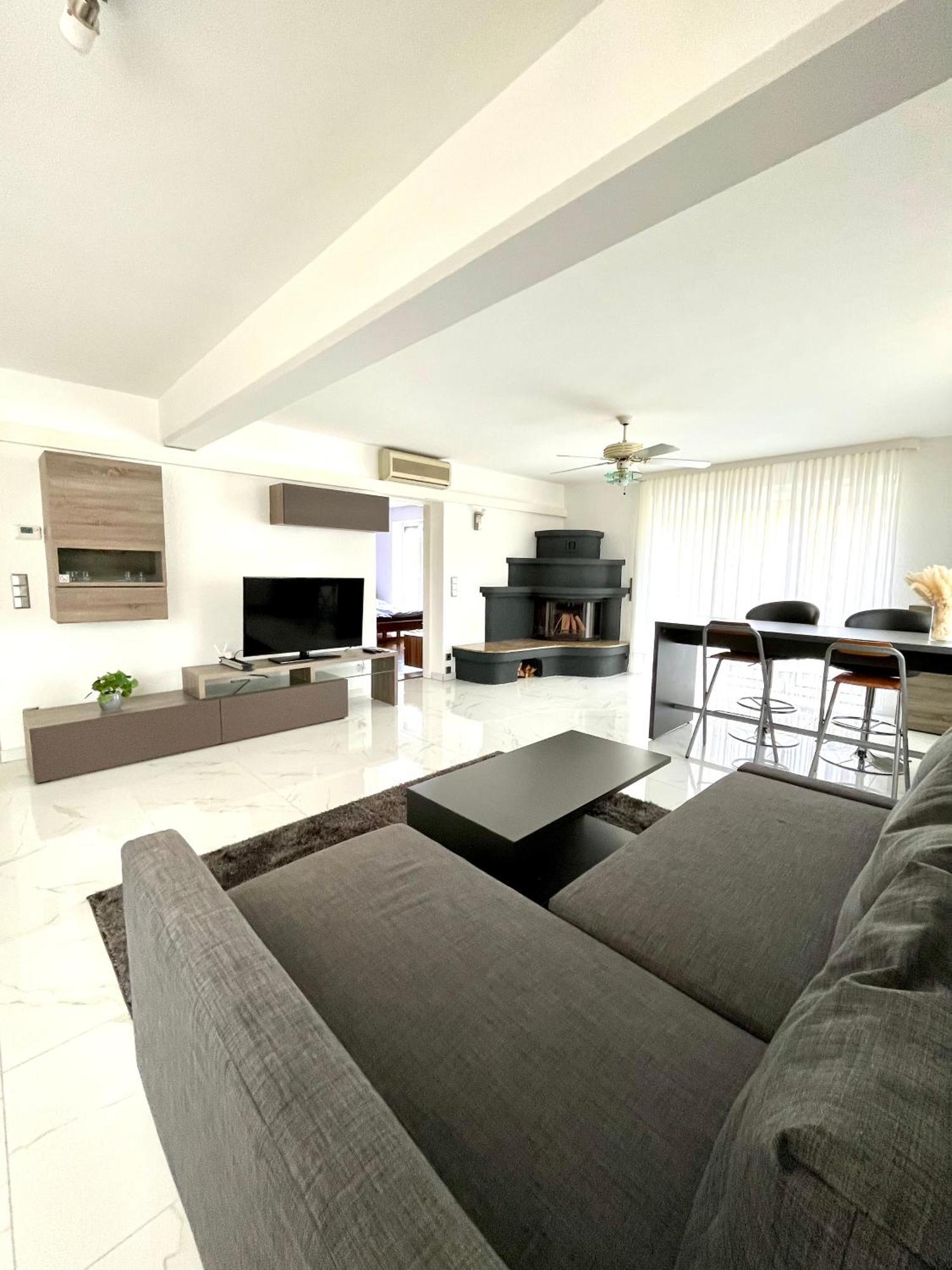 Luxurioeses Apartment Mit Pool Вена Экстерьер фото